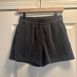 Lululemon Softstreme High-Rise Short 4" Women’s Size 4
